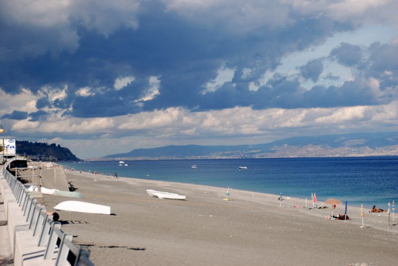 Roccalumera è una spiaggia ottima per praticare surfcasting