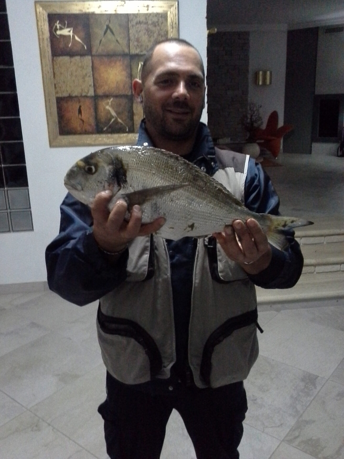 bellissima orata catturata a surfcasting da maurizio