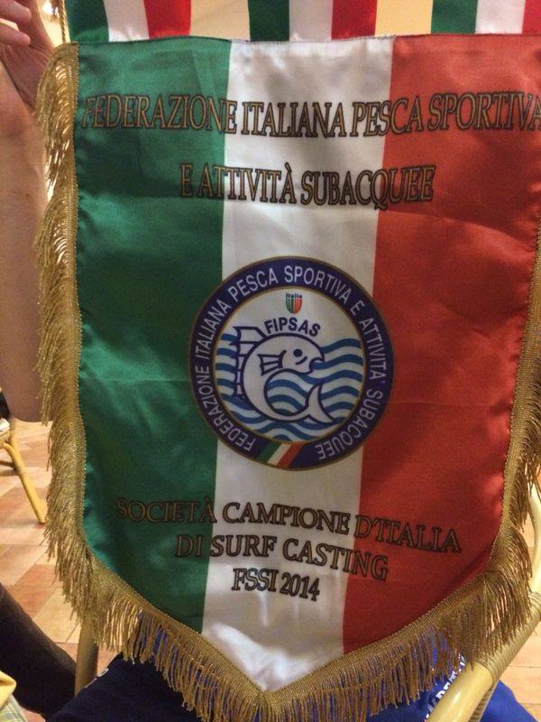 Martin Pescatore campione d'itaia di surfcasting